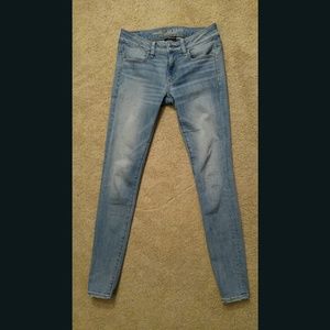 American Eagle light wash jeggings